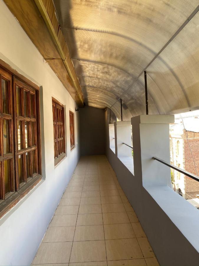 Apartament Red Door Tbilisi Zewnętrze zdjęcie