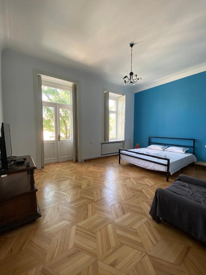 Apartament Red Door Tbilisi Zewnętrze zdjęcie