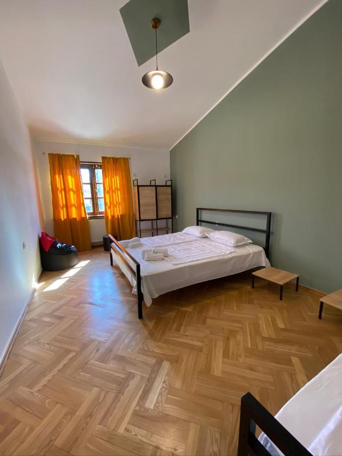 Apartament Red Door Tbilisi Zewnętrze zdjęcie