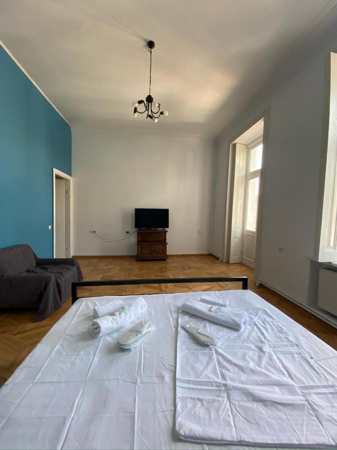 Apartament Red Door Tbilisi Zewnętrze zdjęcie