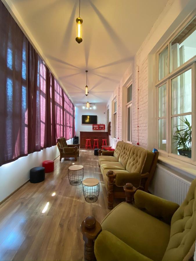 Apartament Red Door Tbilisi Zewnętrze zdjęcie