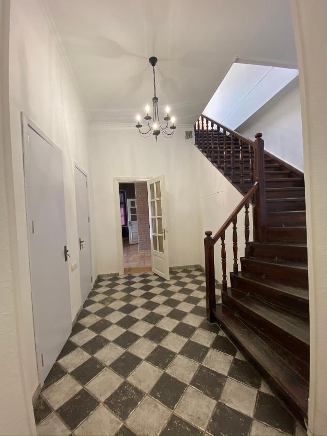 Apartament Red Door Tbilisi Zewnętrze zdjęcie
