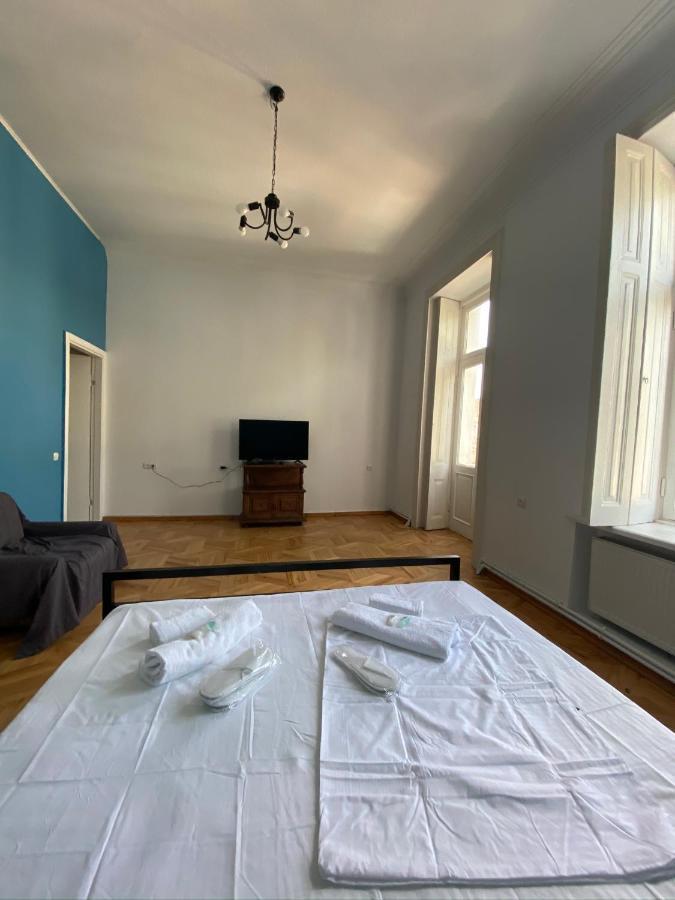 Apartament Red Door Tbilisi Zewnętrze zdjęcie